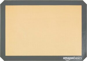 Amazon Basics Rectangulaire, tapis de cuisson en silicone, 2 pièces, Beige / Gris, 41.9 x 29.5 cm